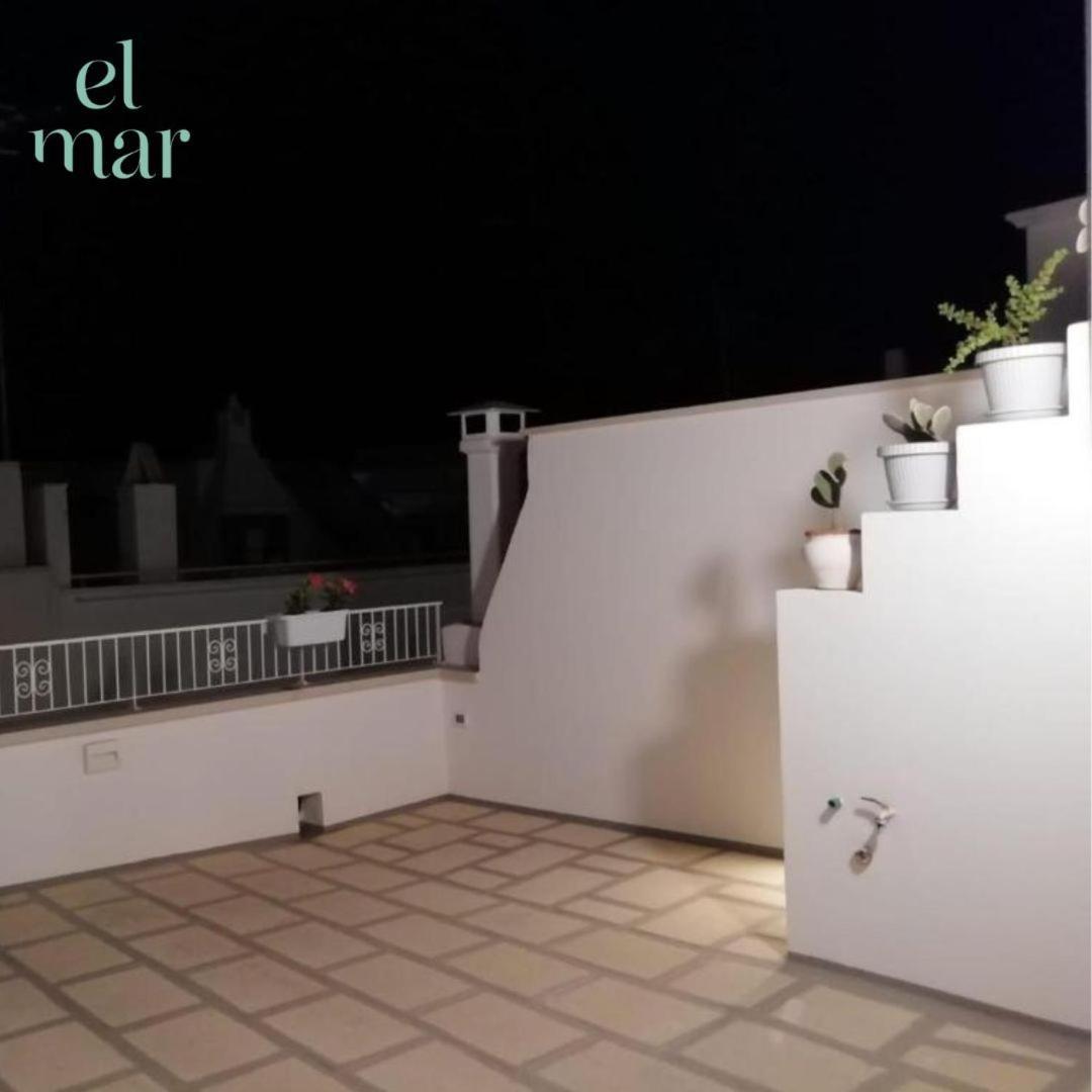 El-Mar Locazione Turistica House With Exclusive Terrace Apartment Полиняно а Маре Екстериор снимка